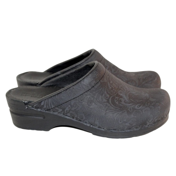 Bjork Shoes - Bjork Swedish Comfort Tooled Leather Black Patterned Clogs Sz 10